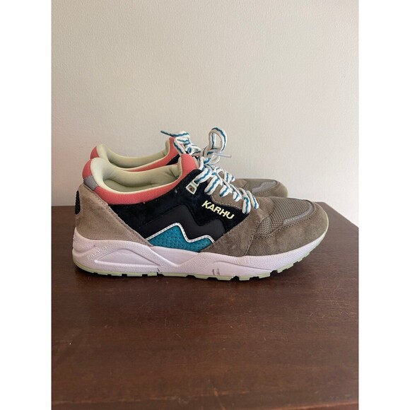 Shoes - Karhu Sneakers Size 6.5 Grey/ Laurel Oak